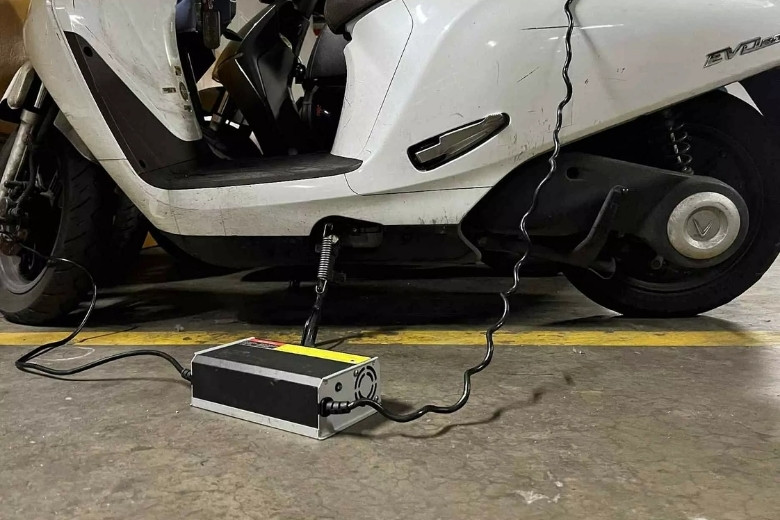 Sử dụng xe máy điện mùa mưa như thế nào để an toàn và bền xe? 6 sử dụng xe máy điện mùa mưa